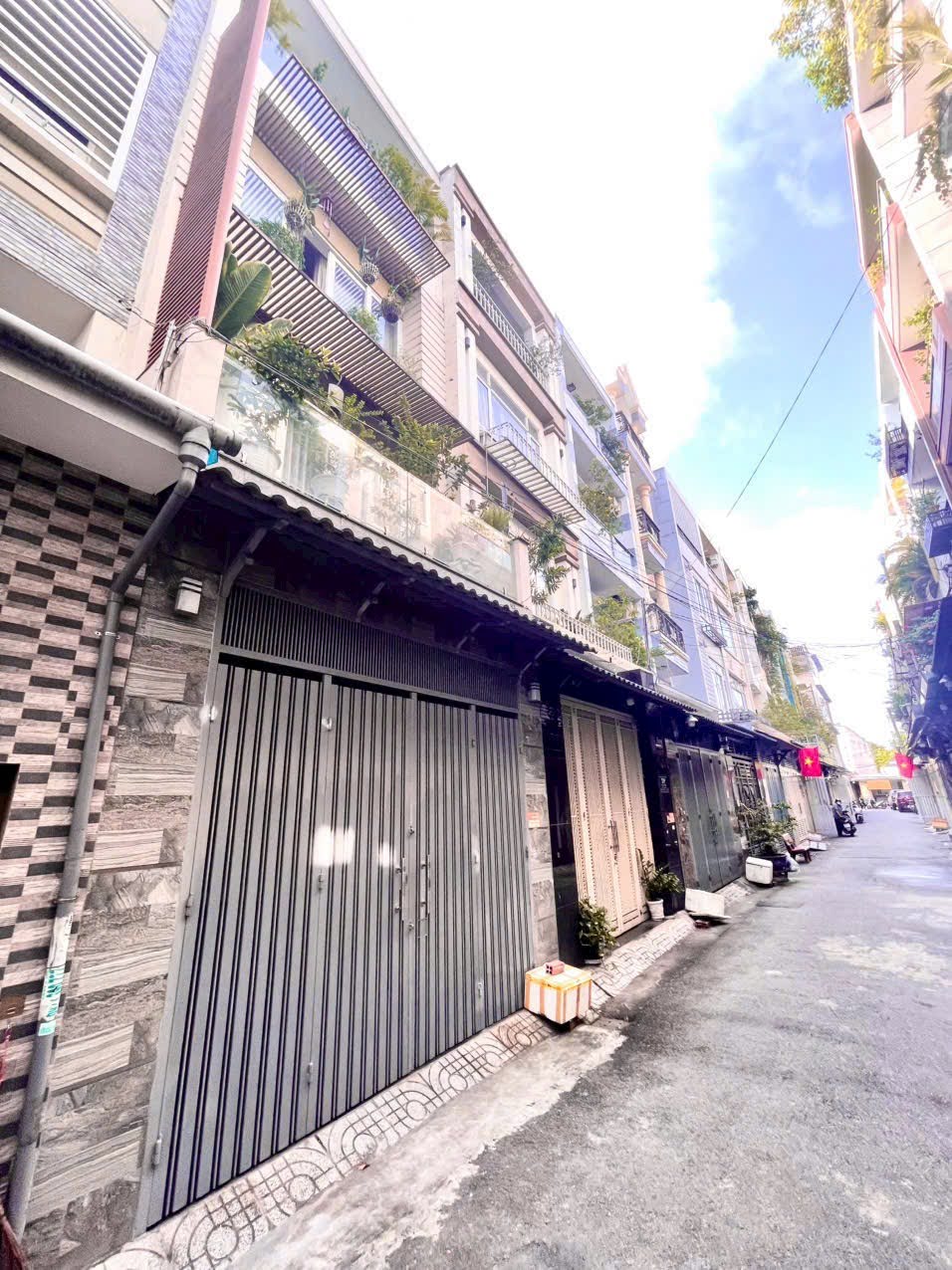 Bán nhà Gò Vấp, hẻm xe hơi Thống Nhất gần Lottemart, 4 tầng, HĐ thuê 160 triệu/năm, chỉ  7.2 tỷ TL
